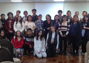 Guiando a la juventud por el camino de la investigación de mercados